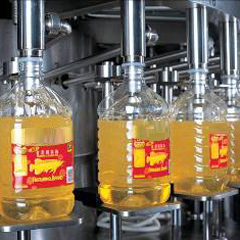 四頭定量全自動食用油灌裝機細(xì)節(jié)描述